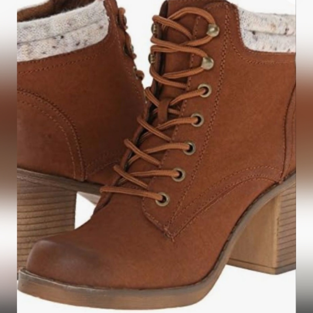 Rocket Dog Tan Lace Up Boots